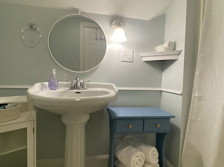 3 Waves Bed & Breakfast