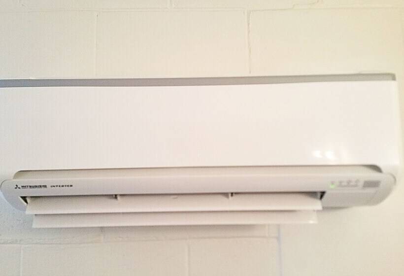 A & A Lodge Motel Emerald