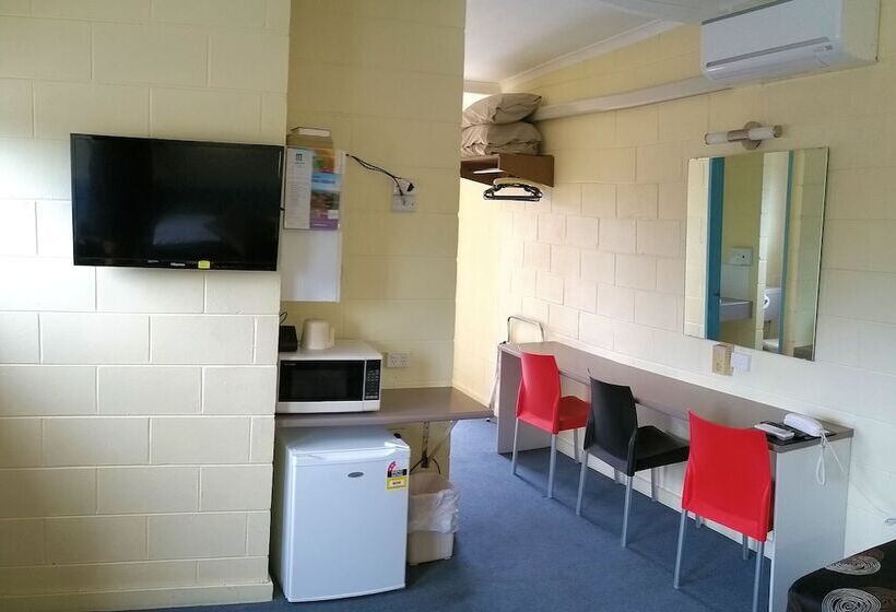 A & A Lodge Motel Emerald