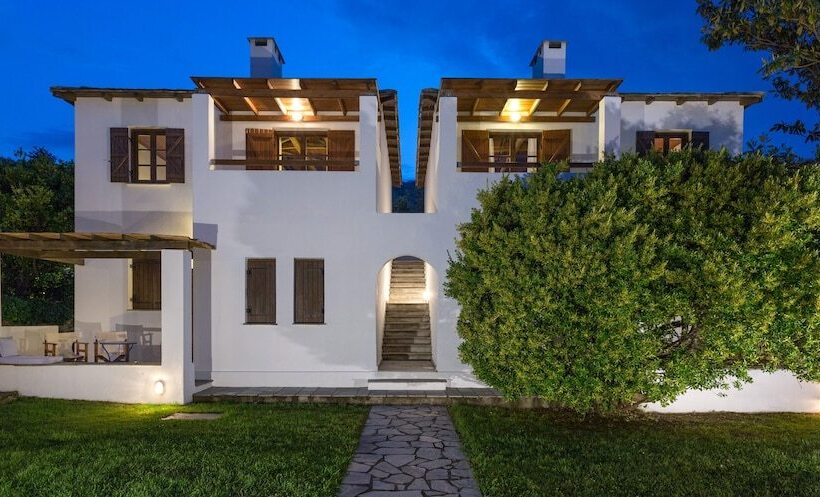 Aeolos Hotel & Villas   Pelion