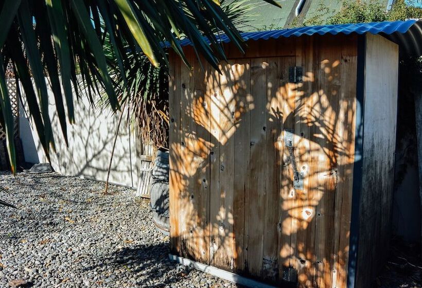 فندق صغير Blue Moon Lodge