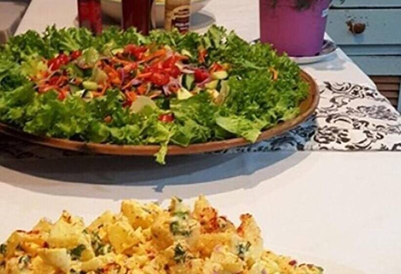 הוסטל Buccaneers Backpackers