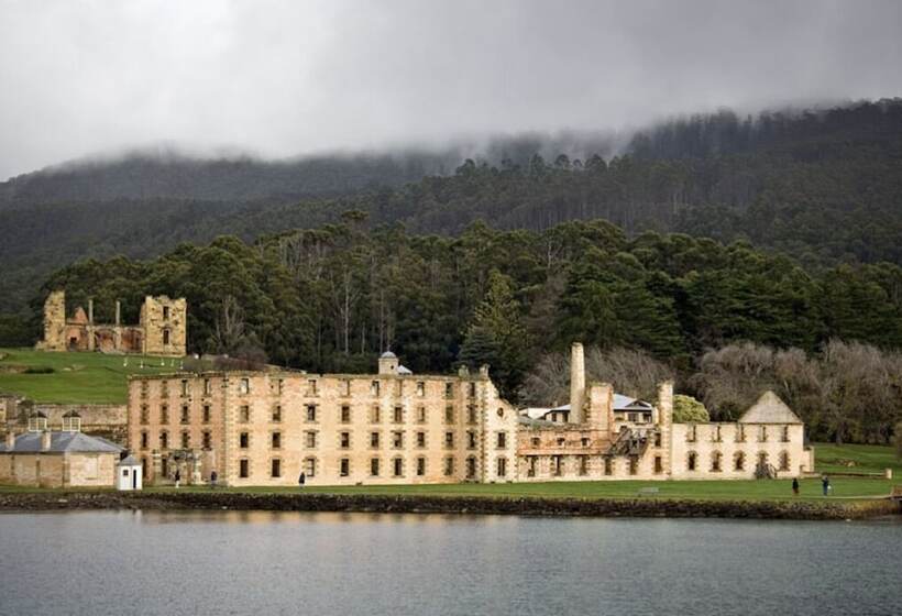 مبيت وإفطار Alexanders  Of Richmond