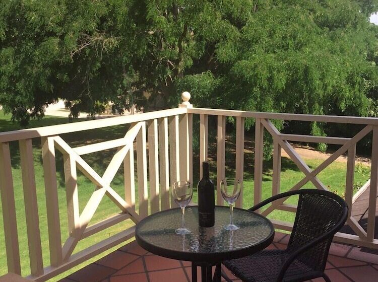 住宿加早餐  Manor Estate