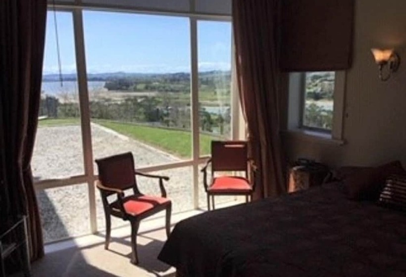 تختخواب و صبحانه Sapphire Ridge