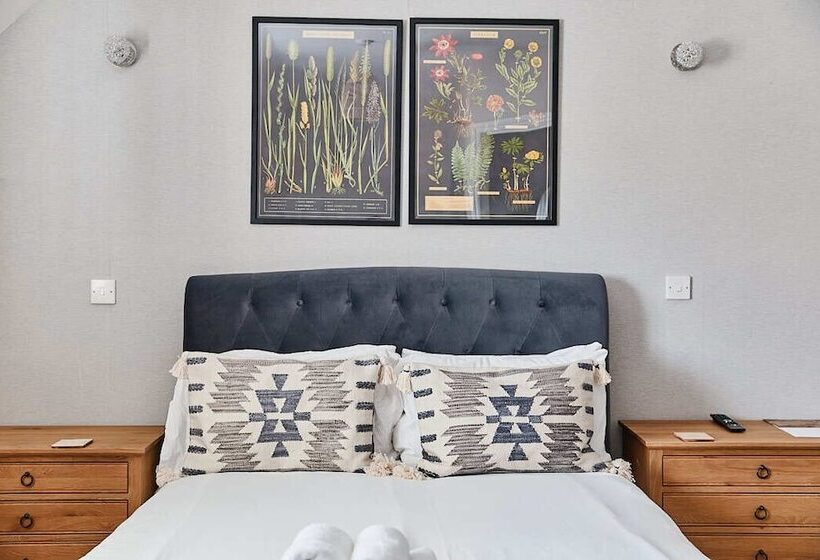 ベッドアンドブレックファースト The Bucks Head