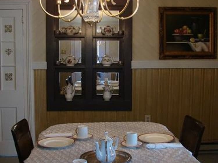 ベッドアンドブレックファースト Woodruff House