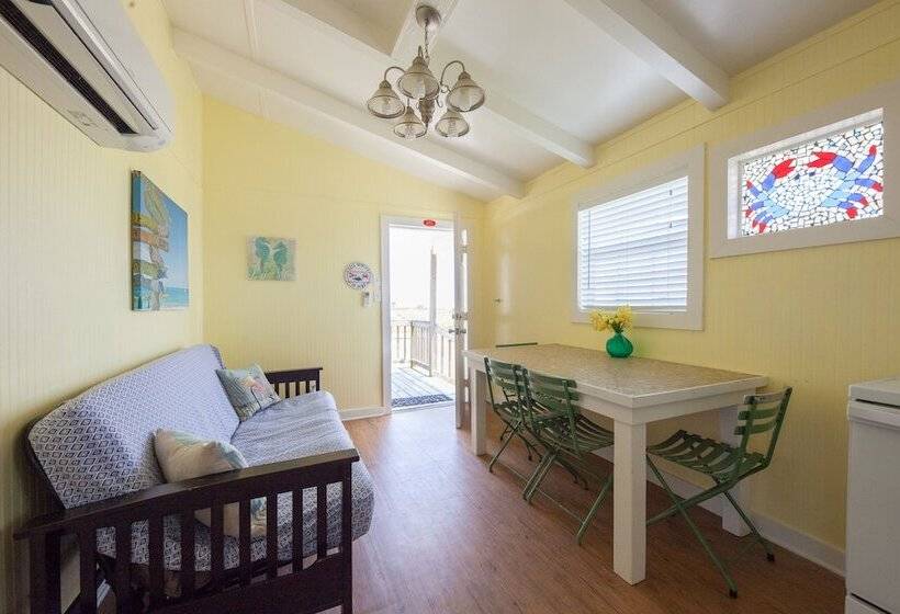 Blue Dolphin Inn And Cottages