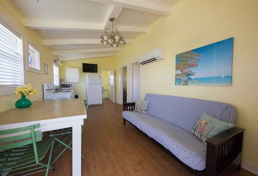 Blue Dolphin Inn And Cottages