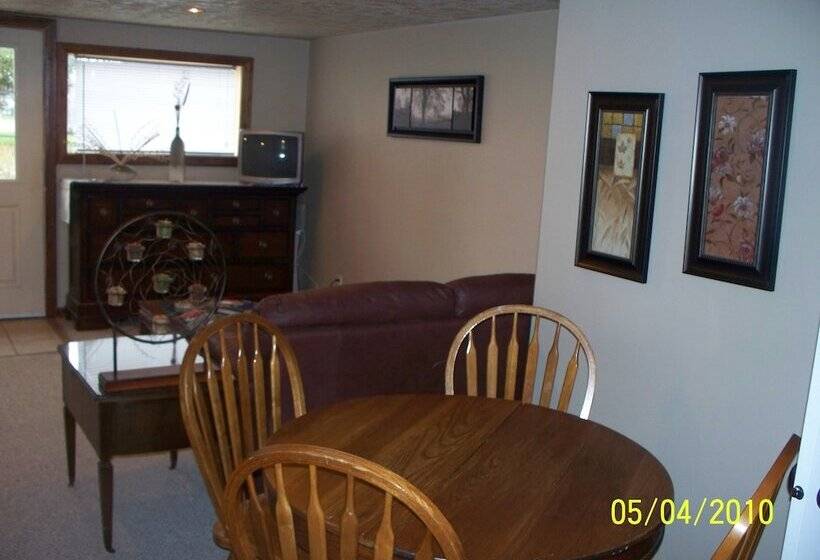 Cobblestone Manor B&b