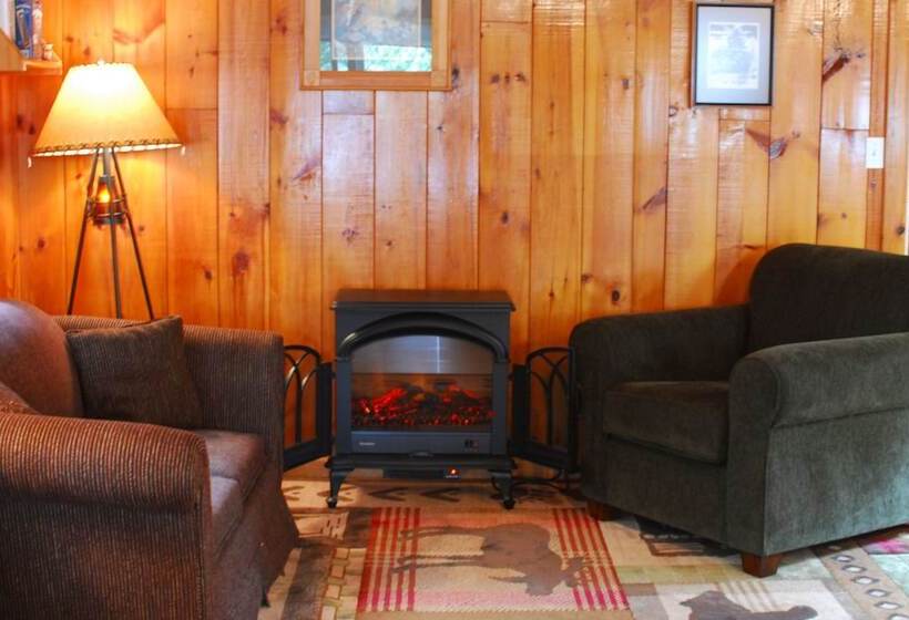 Hay Lake Lodge & Cottages