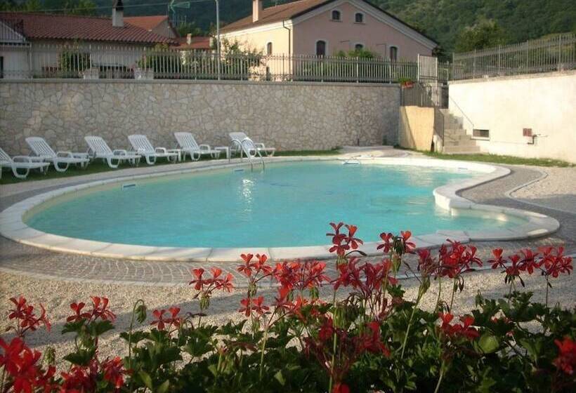 여관 Albergo Ristorante Il Pescatore