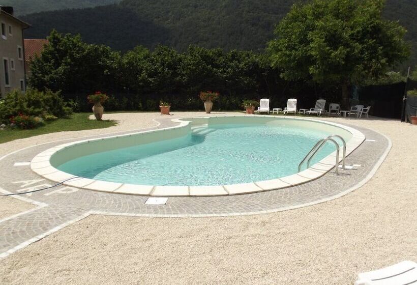 فندق فئة نجمة واحدة Albergo Ristorante Il Pescatore
