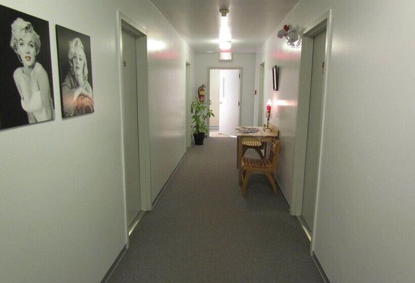 여관 L Auberge Et Restaurant La Glacière