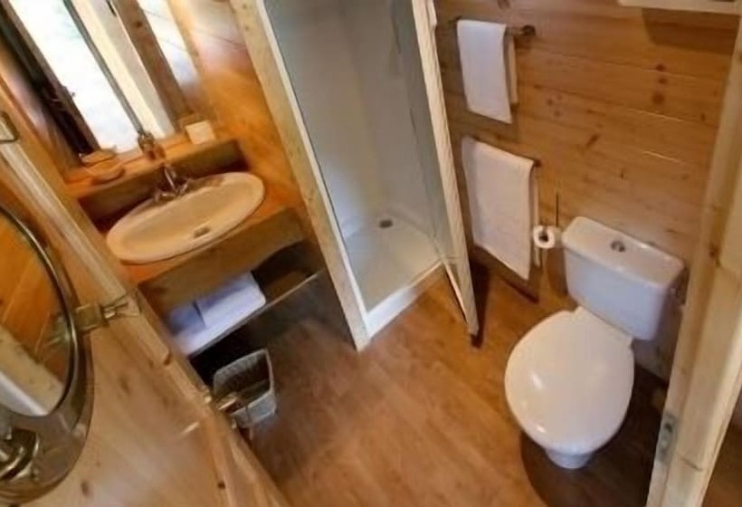 Хостел Les Roulottes Du Sud Ouest