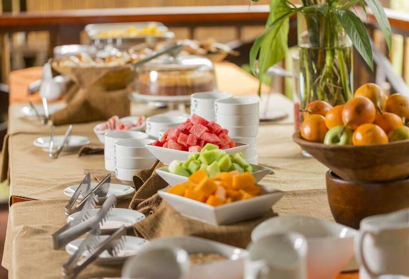 مسافرخانه Refugio Amazonas Lodge