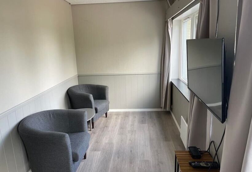 فندق فئة نجمة واحدة Sørreisa Hotell