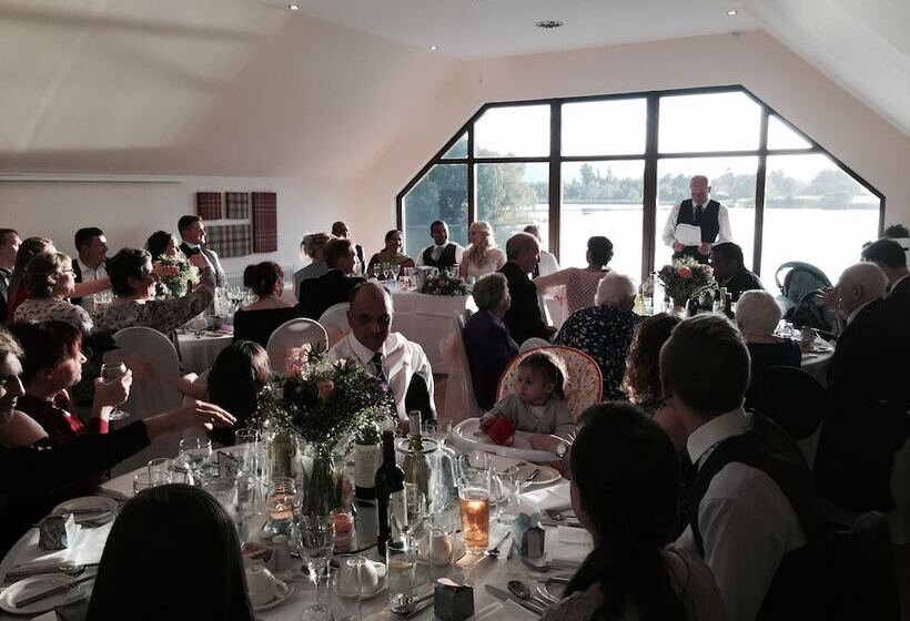 여관 The Lodge On The Loch Of Aboyne