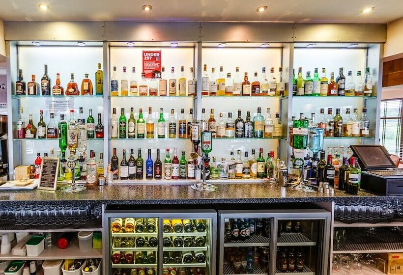 여관 The Lodge On The Loch Of Aboyne