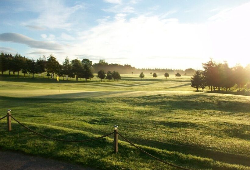 فندق فئة نجمة واحدة The Lodge On The Loch Of Aboyne
