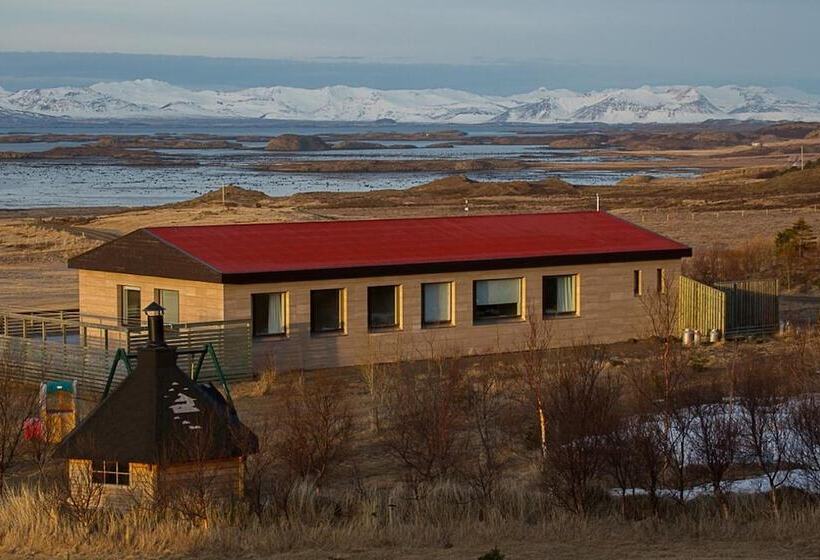 مسافرخانه Vogur Country Lodge