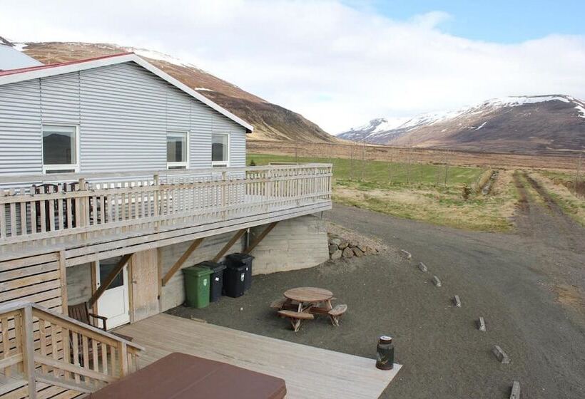 مسافرخانه Vogur Country Lodge