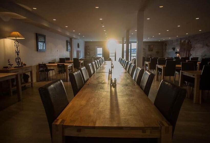 مسافرخانه Vogur Country Lodge