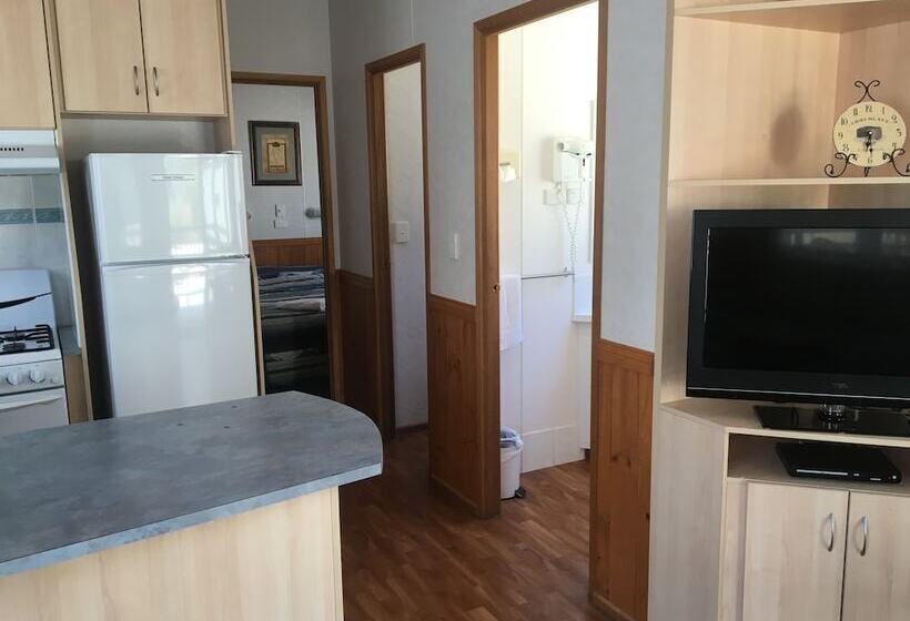 هتل Albury All Seasons Tourist Park