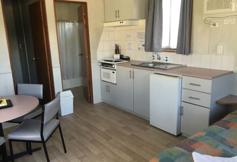 هتل Albury All Seasons Tourist Park