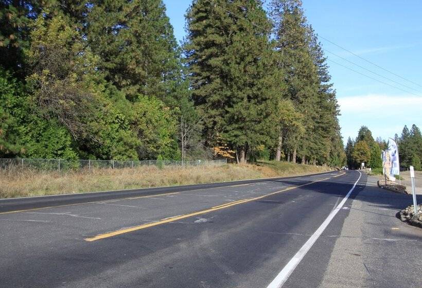 בית מלון כפרי Amador