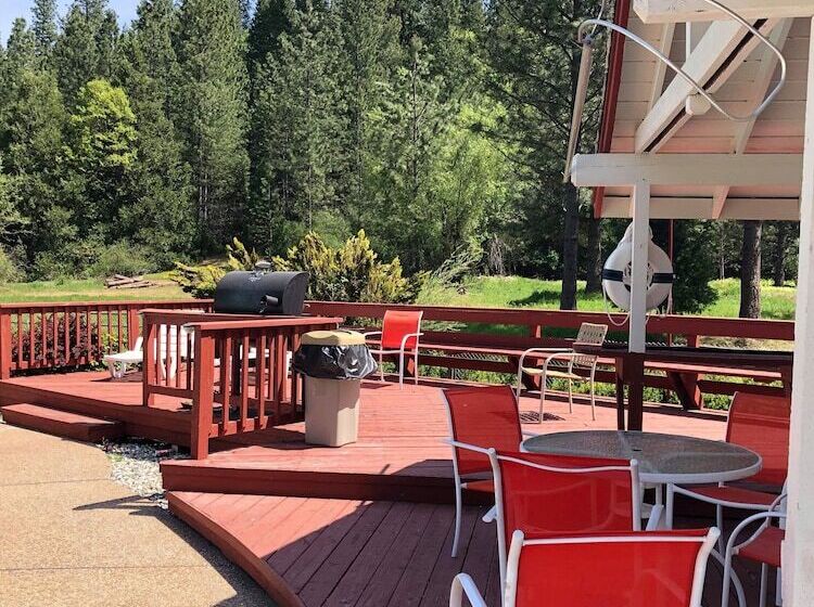 בית מלון כפרי Amador