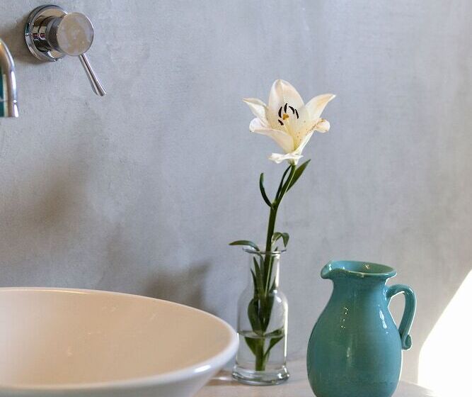 בית מלון כפרי Angelina Aegina Boutique Escape