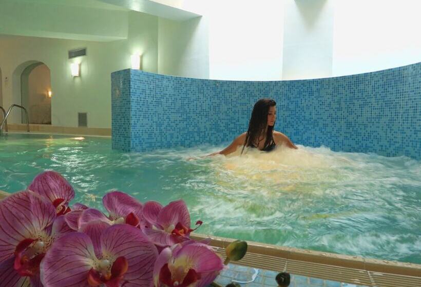 בית מלון כפרי Baia Degli Dei Resort