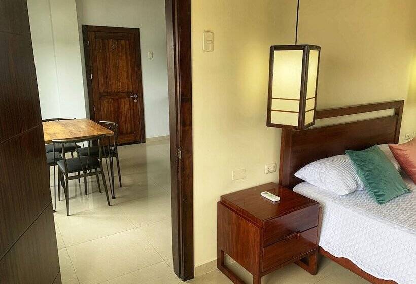 Отель Boutique Nazo