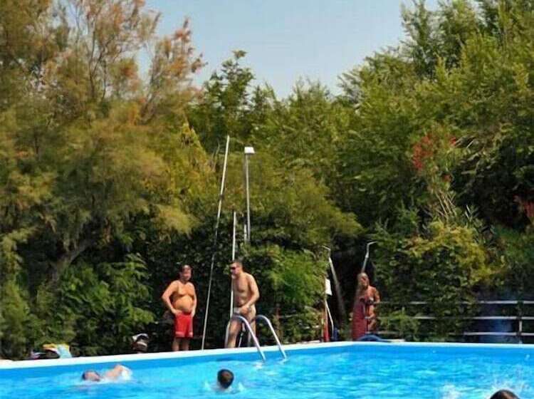 فندق Campground Holiday Center Valdor