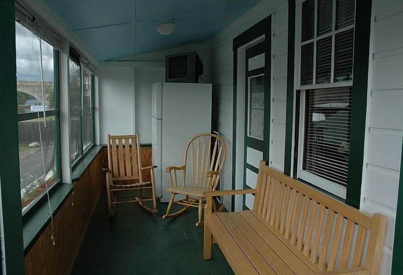 酒店 Channel Watefront Cottages