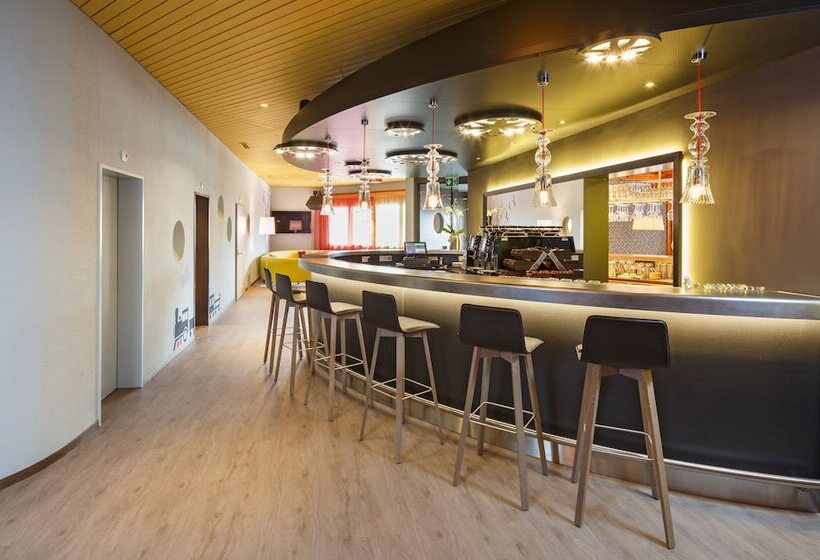 בית מלון כפרי Chärnsmatt Gasthof & Spielparadies