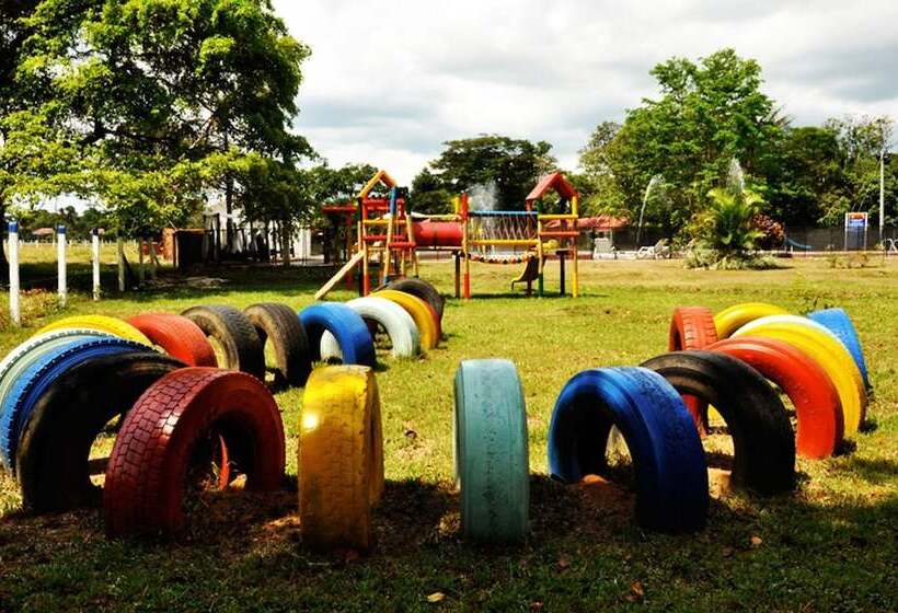 ホテル Ciudad Resort Campestre