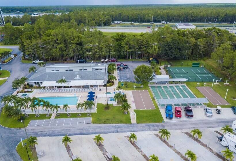 فندق Club Naples Rv Resort