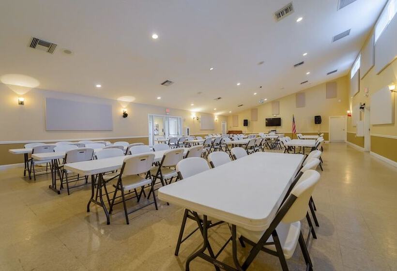 فندق Club Naples Rv Resort