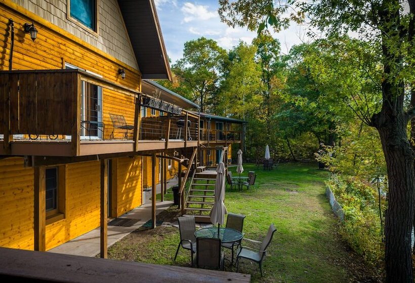 فندق Curriers Lakeview Lodge