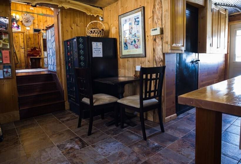 فندق Curriers Lakeview Lodge