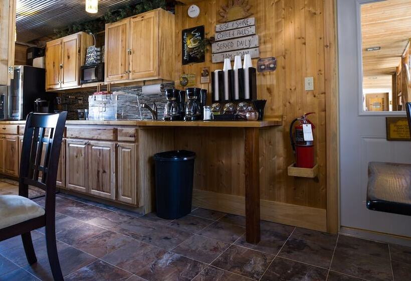 فندق Curriers Lakeview Lodge