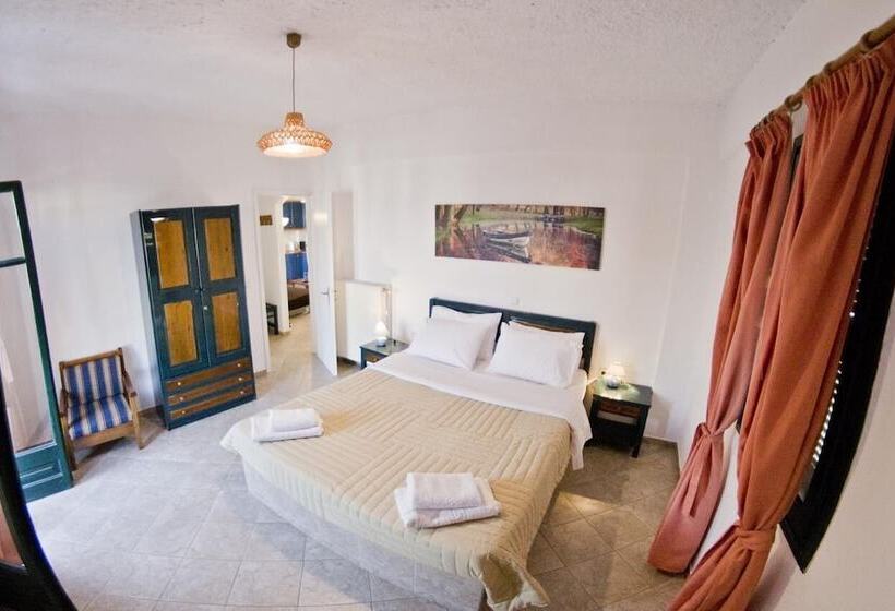 בית מלון כפרי Cyclades Beach Apartments