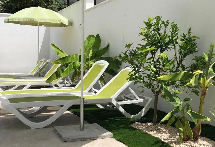 酒店 Diklo Beach Rooms Adults Only