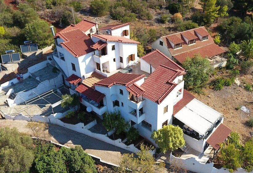 בית מלון כפרי Drymna