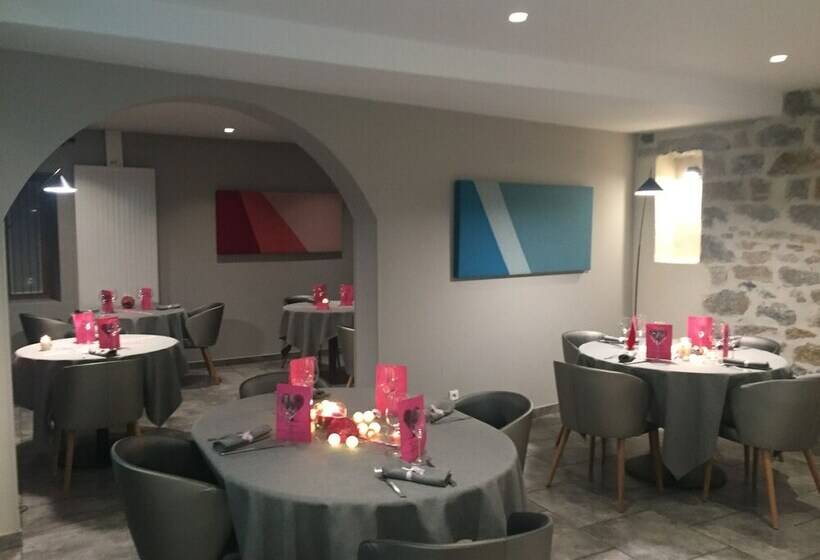 호텔 Hôtel Restaurant La Source