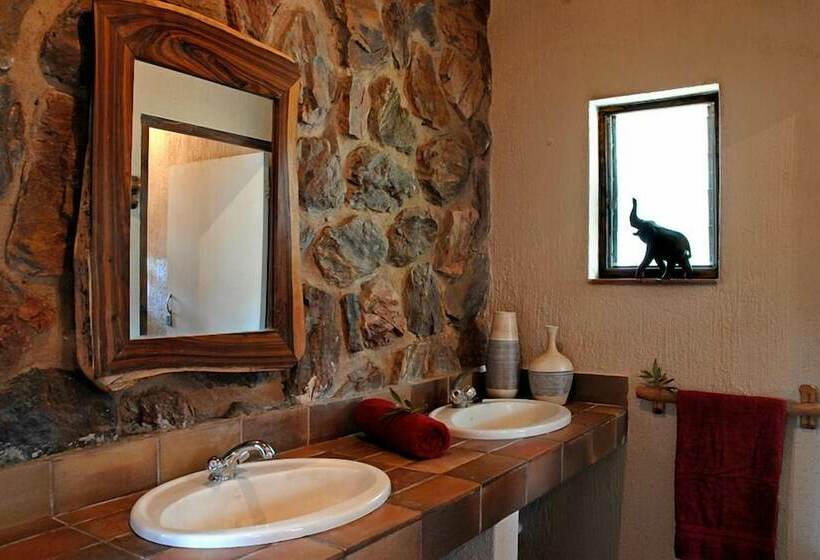 בית מלון כפרי Kingfisher Bush Camp