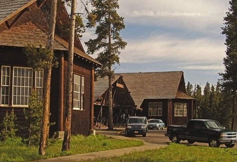 فندق Lake Lodge Cabins   Inside The Park