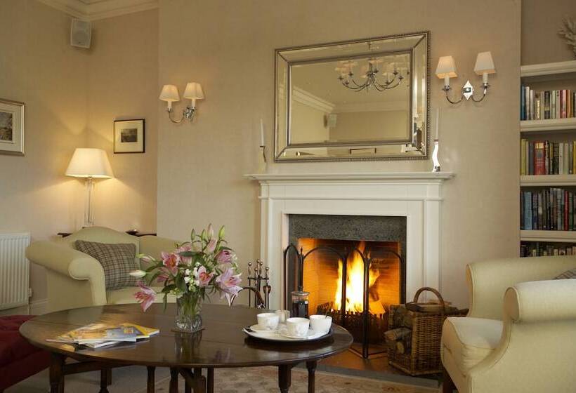 호텔 Loch Ness Lodge